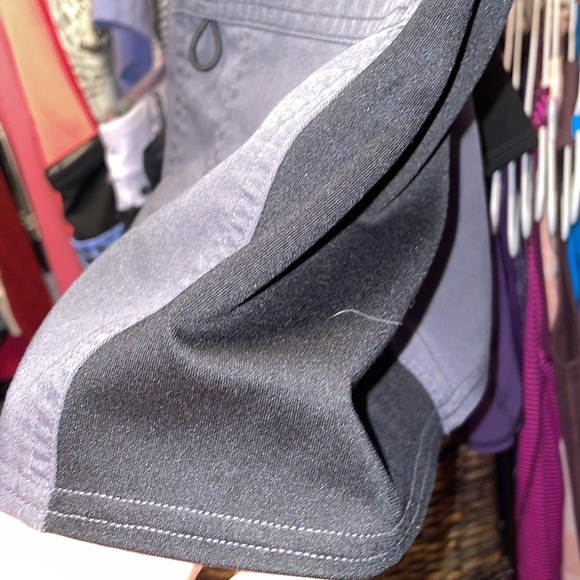 Black grey scrubs top for medical hair stylist etc size XL no brand side stretch - Picture 7 of 8